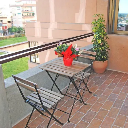 Apartment Recently Refurbished With Sea Views. *