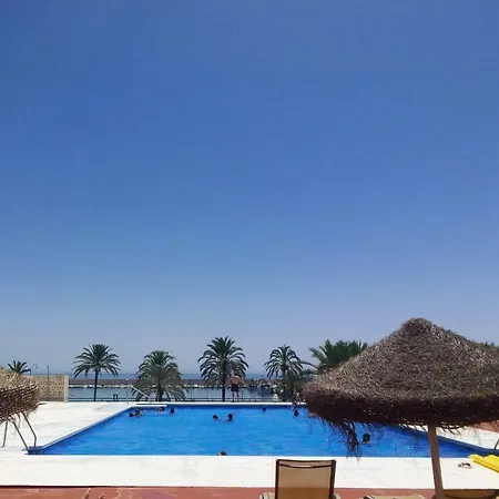 Apartment Recently Refurbished With Sea Views.