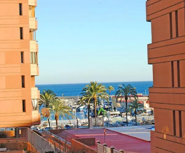 Recently Refurbished With Sea Views. *