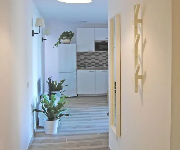 アパート Recently Refurbished With Sea Views. *