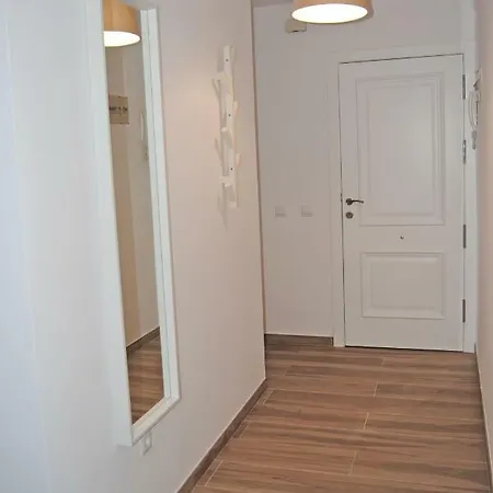 Recently Refurbished With Sea Views. *