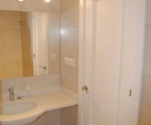 Διαμέρισμα Recently Refurbished With Sea Views.