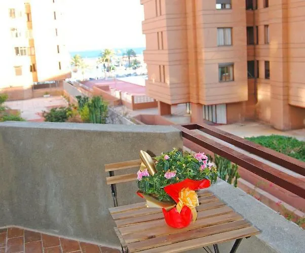 Recently Refurbished With Sea Views. *